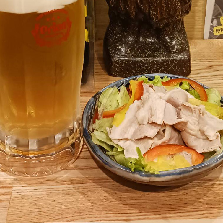 沖縄三線と家庭料理の店　くくる